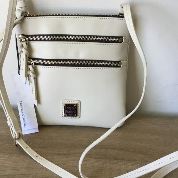 Dooney & Bourke Triple Zip Crossbody Bag in Smooth Apollo Cream Leather NWT - Picture 1 of 5